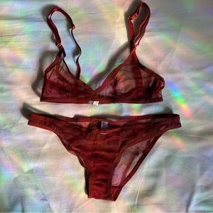 Yasmin Eslami. Jeanne soft bra and panties. Size Small